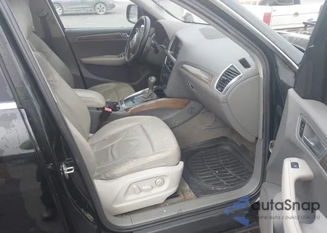 2010 Audi Q5 3.2 Premium z USA, uszkodzony, nr VIN WA1CKAFP4AA071368